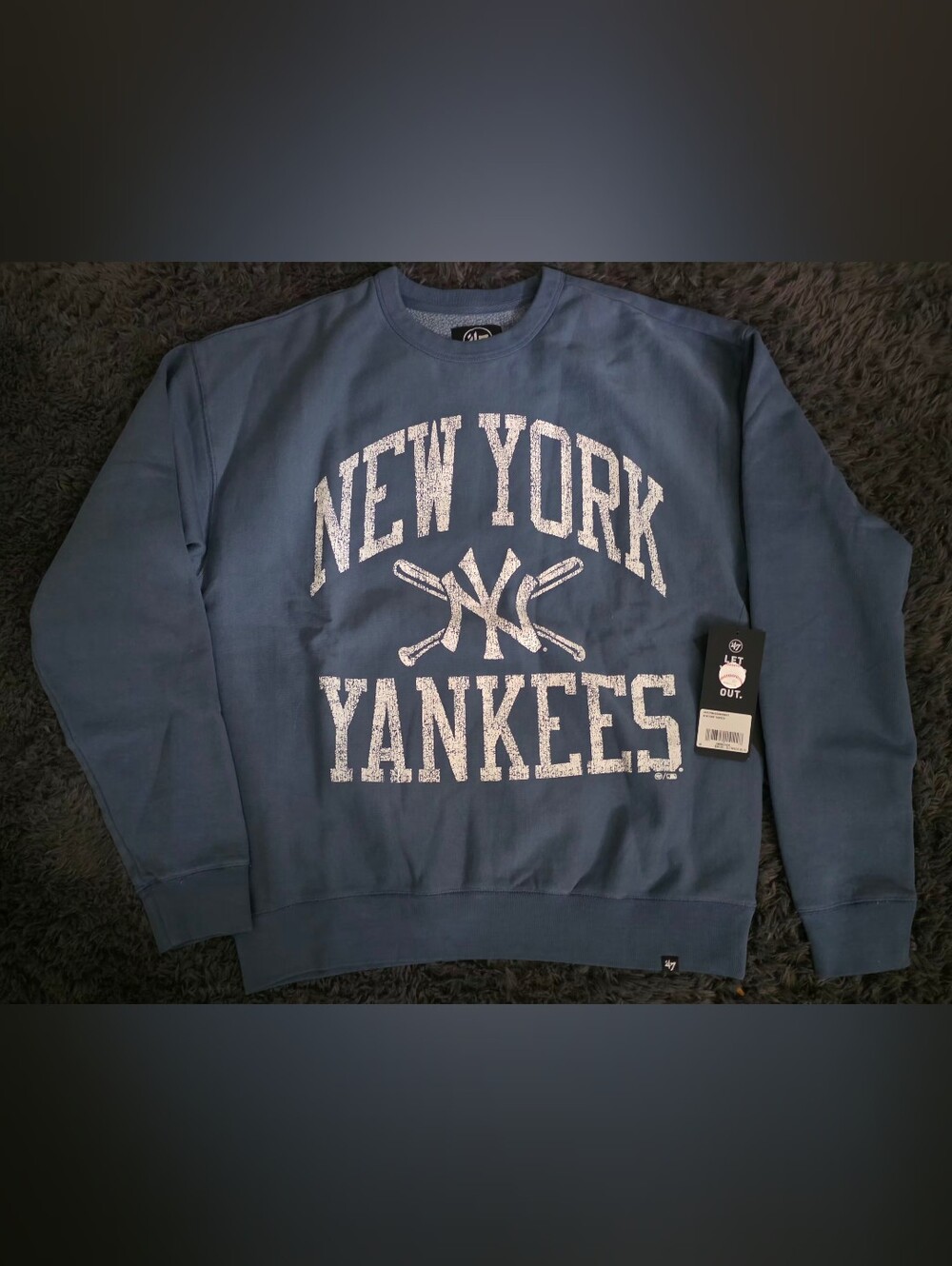 47 New York Yankees Dusty Blue Crewneck Sweatshirt with White Graphic Size M